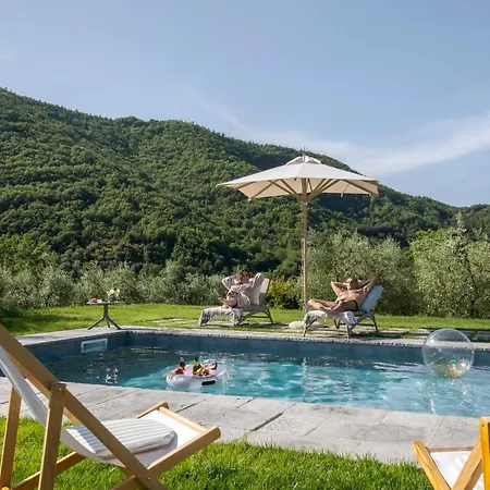 Podere Maria Lena, Casentino Villa *